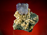 Fluorite and siderite. Collection Gilles Emringer