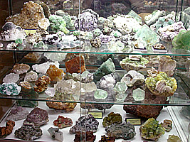 Overall view of a fluorite collection
